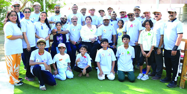 <p><em><strong>Group picture of the participants</strong></em></p><div class="explain-selected-button explain-selected-circle"></div><style>
.explain-selected-button.explain-selected-text-selected-show-button {
  display: block !important;
}

.explain-selected-button.explain-selected-expanded {
  width: 400px;
  border: 0px;
  cursor: default; 
  height: 350px; 
  overflow: auto;
  box-shadow: rgba(15, 15, 15, 0.05) 0px 0px 0px 1px, rgba(15, 15, 15, 0.1) 0px 3px 6px, rgba(15, 15, 15, 0.2) 0px 9px 24px;
}

.explain-selected-button.explain-selected-circle:not(.explain-selected-expanded) {
  width: 35px;
  height: 35px;
  background: transparent;
  border-radius: 50%;
  opacity: 0.5;
}
.explain-selected-button.explain-selected-circle:not(.explain-selected-expanded):hover::before {
  content: "";
  position: absolute;
  width: 35px;
  height: 35px;
  background-color: rgba(128, 0, 128, 0.5);
  border-radius: 50%;
  top: 50%;
  left: 50%;
  transform: translate(-50%, -50%);
  animation: explain-selected-growAndFade 2.0s ease-in-out;
  animation-iteration-count: infinite;
}

.explain-selected-button.explain-selected-circle:not(.explain-selected-expanded)::after {
  content: "";
  position: absolute;
  width: 10px;
  height: 10px;
  background-color: rgb(128, 0, 128);
  top: 50%;
  left: 50%;
  transform: translate(-50%, -50%);
  border-radius: 50%;
}
.explain-selected-button.explain-selected-circle:not(.explain-selected-expanded):hover::after {
  width: 14px;
  height: 14px;
}

@keyframes explain-selected-growAndFade {
  0% {
    width: 10px;
    height: 10px;
    opacity: 1;
  }
  100% {
    width: 30px;
    height: 30px;
    opacity: 0;
  }
}

.explain-selected-button {
  display: none !important;
  width: 120px;
  height: 28px;
  border-radius: 4px;
  border: 0px;
  position: absolute;
  z-index: 9999;
  opacity: 1;
  cursor: pointer;
  background: white;
  text-align:left;
  font-family: Tahoma,Arial,Helvetica Neue,Helvetica,sans-serif; 
  background-color: #fff;
  color: #333;
}

.swal2-icon-show-explainselected {
  border: none;
}

.swal2-container p {
  margin: 0 !important;
}

</style>